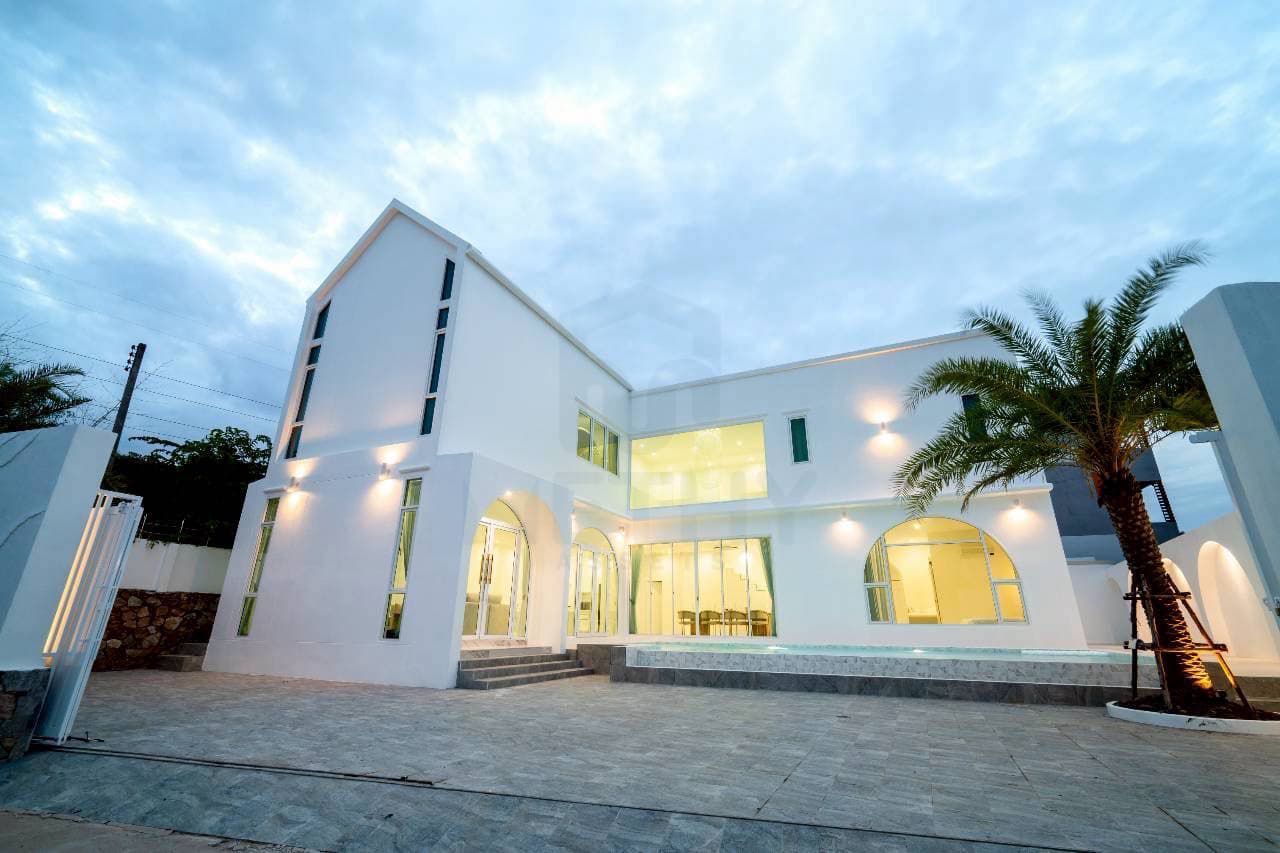 Luxury 4BR Private Pool Villa for Sale/Rent in Khao Ta Lo – Near Tara International School